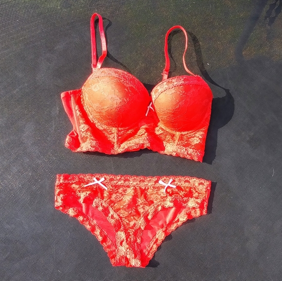 Red Bra and Panties Set - Picture 1 of 5